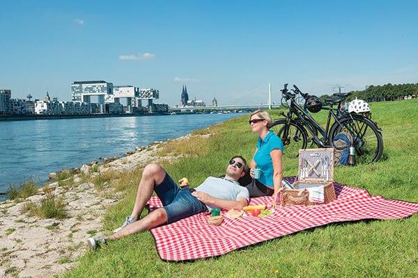 Picnic on the bank of the Rhine River.