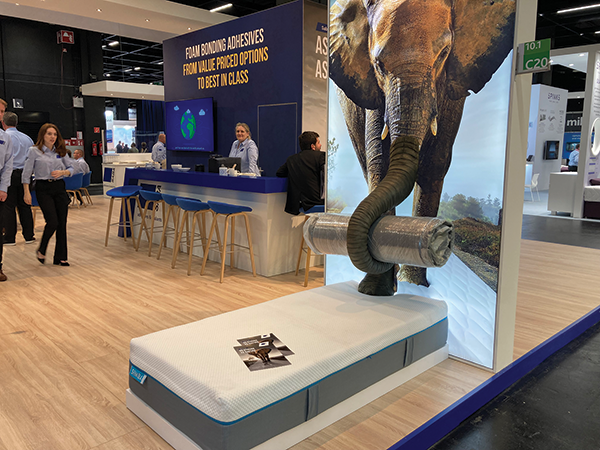 This 3D elephant exhibit showcased SABA’s new Saba-bond 3415 rollable adhesive, with the tagline “As strong as nature.”