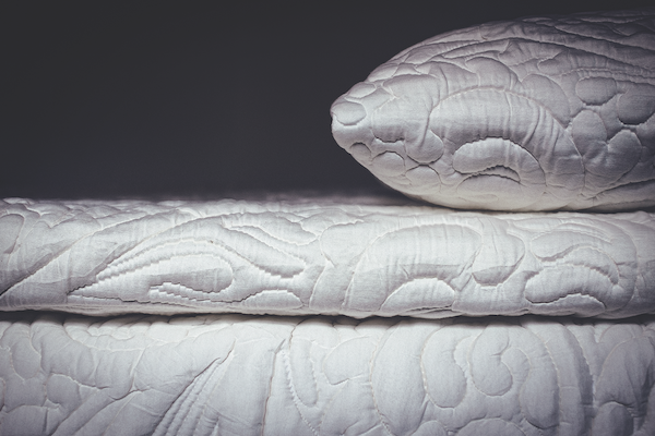 Posh Lavish Redefining Bedding. The company focuses on high-end components, such as wool and knitted cotton, to create durable, long-lasting loft in its pillow-top and other 
mattresses. The company also offers toppers, foundations and pillows.