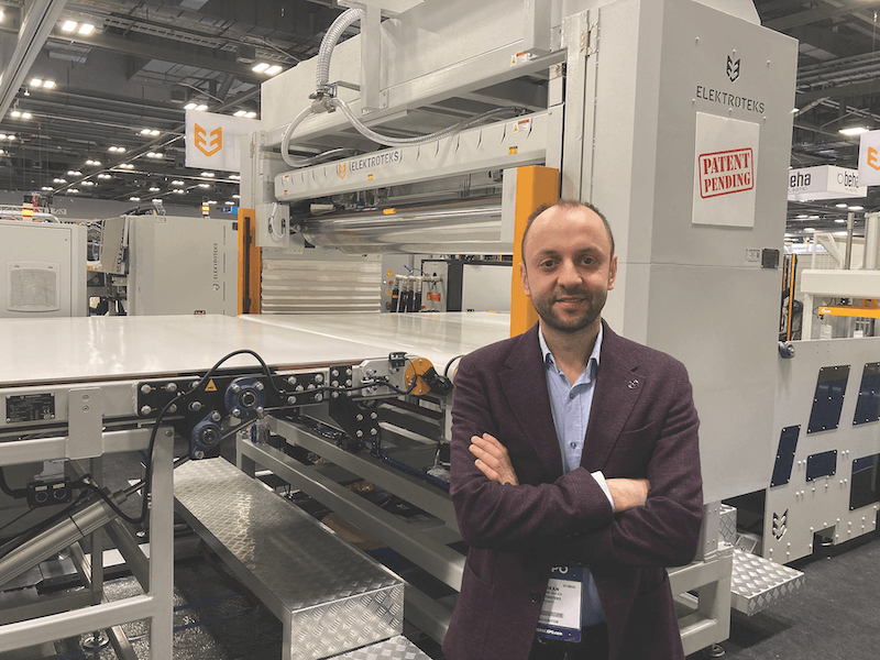 Elektroteks launched its new polyurethane Vesta Automated PUR hot-melt and water-based mattress and foam hybrid lamination system.