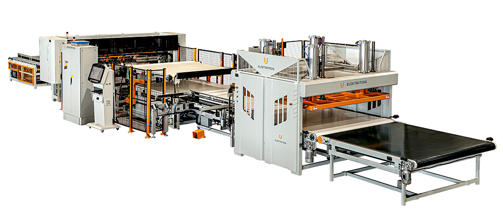Automation in bedding manufacturing. Elektroteks’ EZ-Build automated mattress assembly system automatically adjusts to different data-lazy-sizes. 
