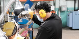 Simmons Knife & Saw Celebrates 80 Years of Manufacturing Industrial Cutting Solutions