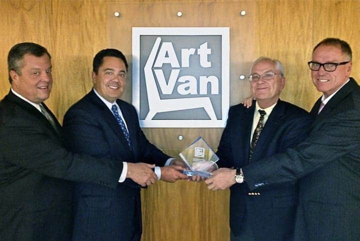 George Bruni receives Art Van buyer of the year award