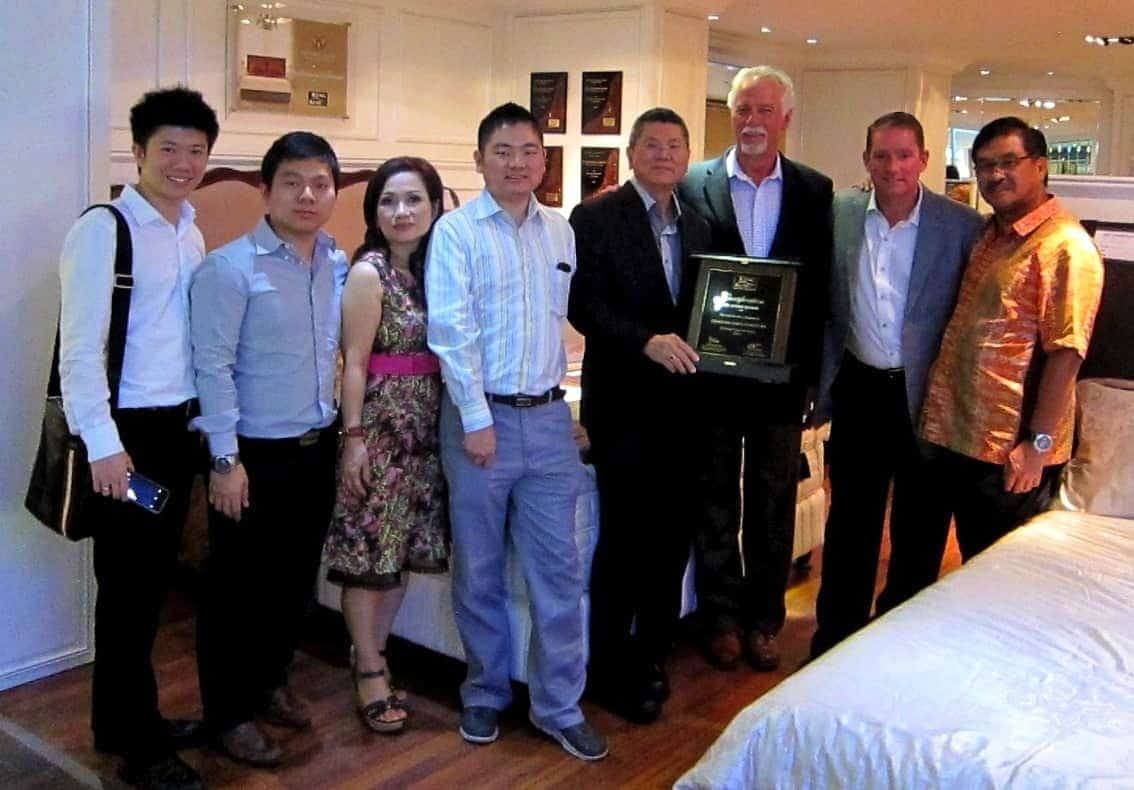 Chandra Karya Furniture accepted the King Koil 2013 Southeast Asia Top Dealer award. 