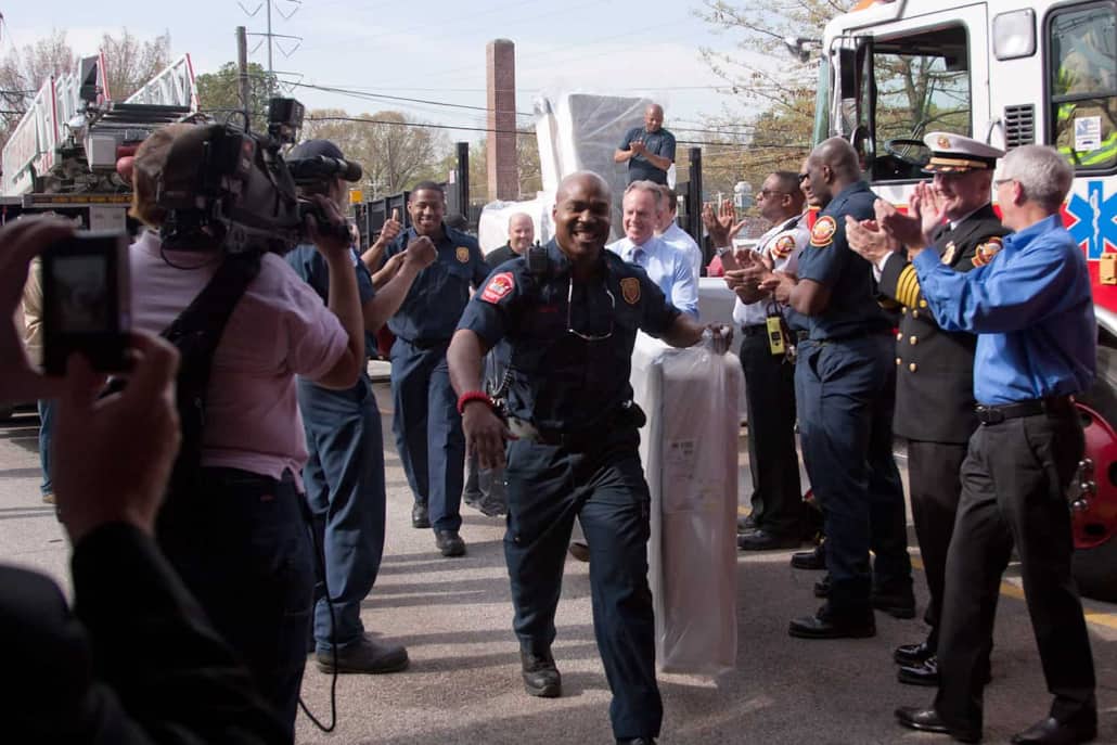 Simmons furnishes Atlanta fire stations with new mattresses